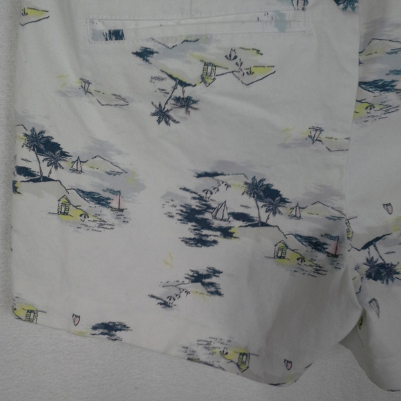 Old Navy shorts 2 Pixie White Sailboats Vacation - Picture 8 of 8